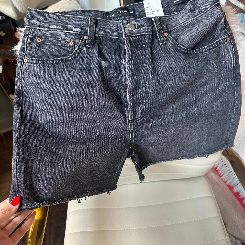 Aritzia Denim Forum black mid thigh jean shorts size 28 New w/ tags! (NWT) - Picture 3 of 5